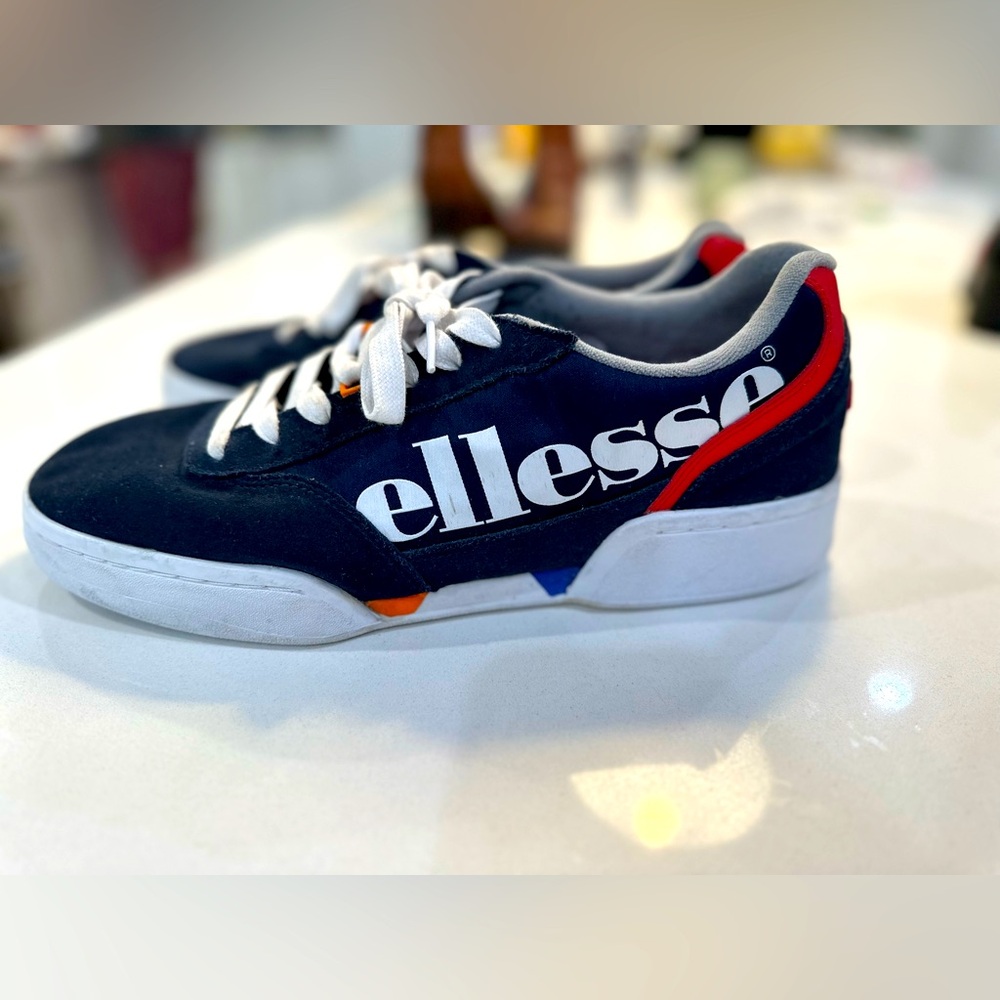 Ellesse men’s 12 blue suede sneakers